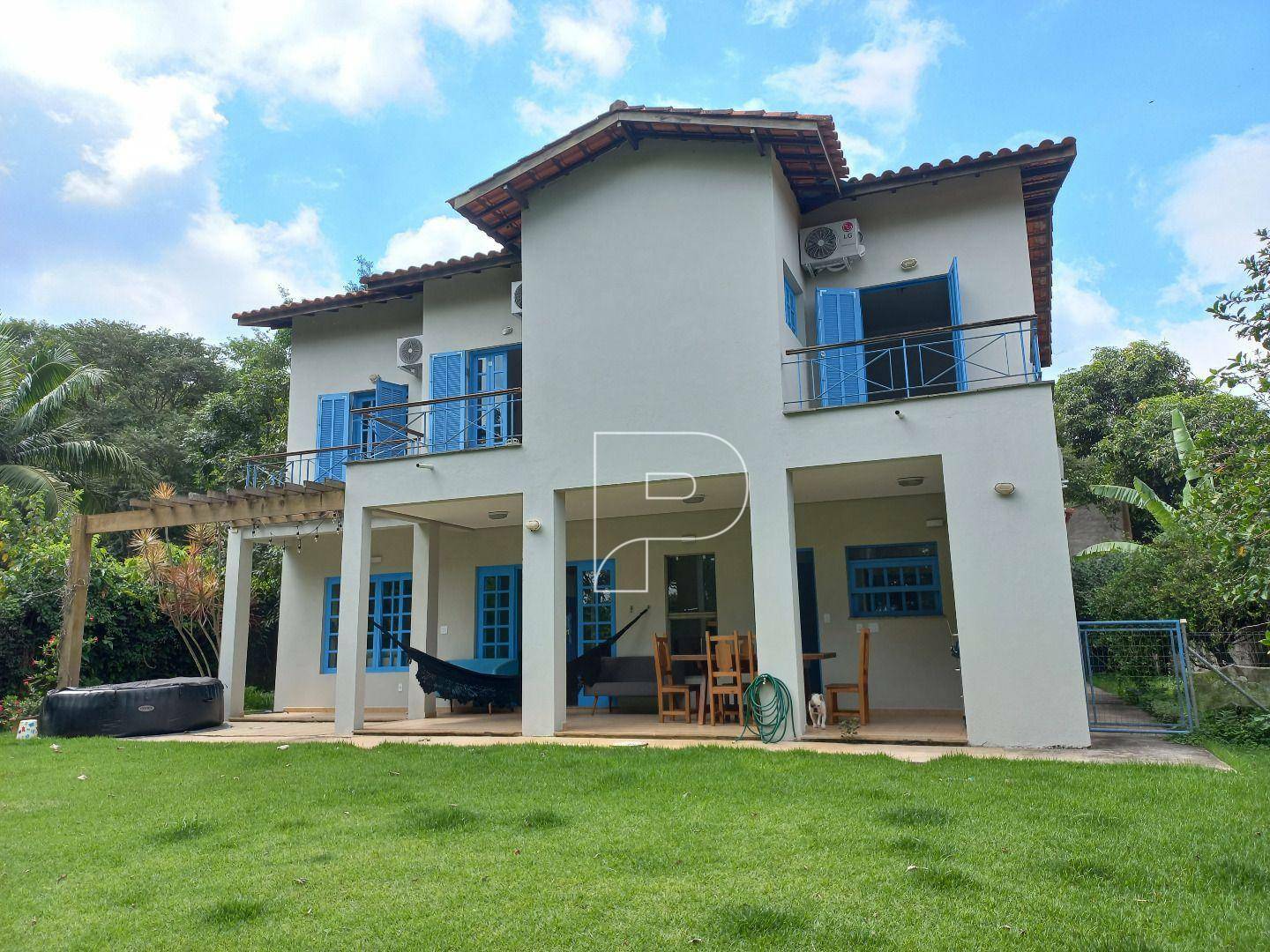 Casa de Condomínio à venda com 5 quartos, 293m² - Foto 1