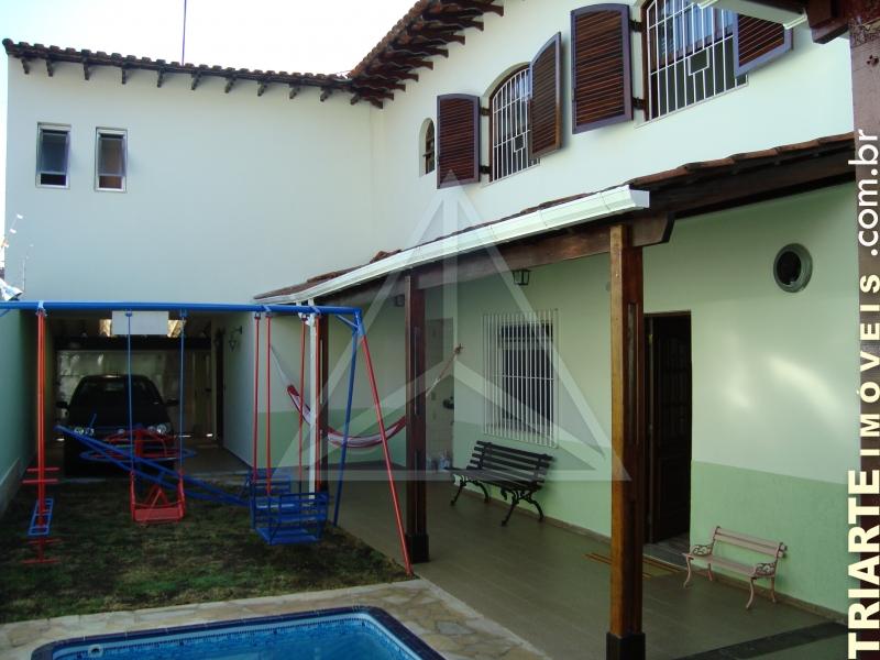 Sobrado à venda com 4 quartos, 241m² - Foto 2