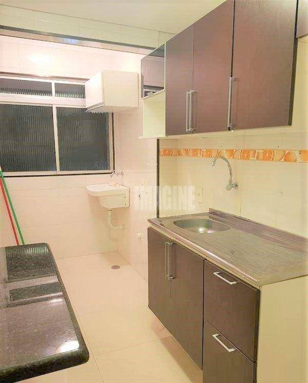 Apartamento à venda com 2 quartos, 49m² - Foto 2