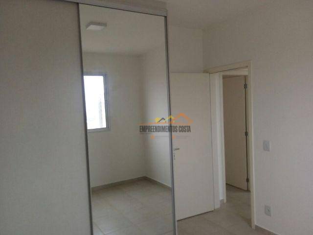 Apartamento à venda com 2 quartos, 57m² - Foto 17