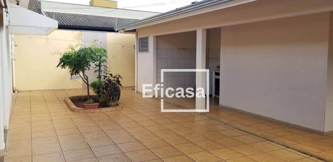 Casa à venda com 3 quartos, 220m² - Foto 7