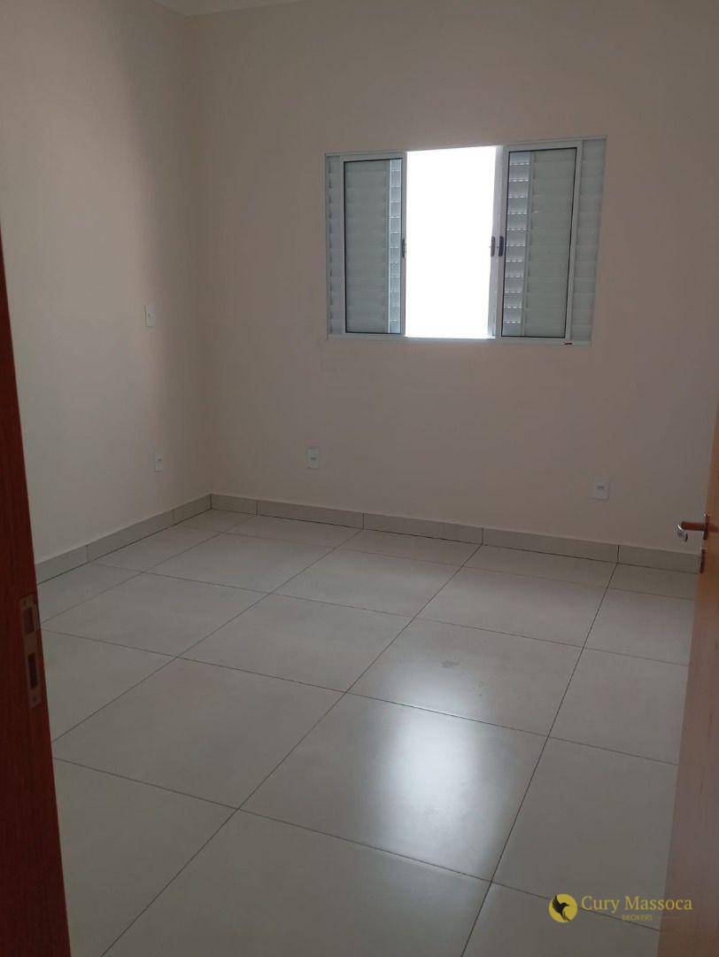 Casa à venda com 3 quartos, 76m² - Foto 4