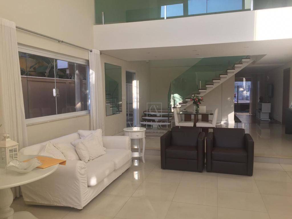 Casa de Condomínio à venda com 4 quartos, 480m² - Foto 4