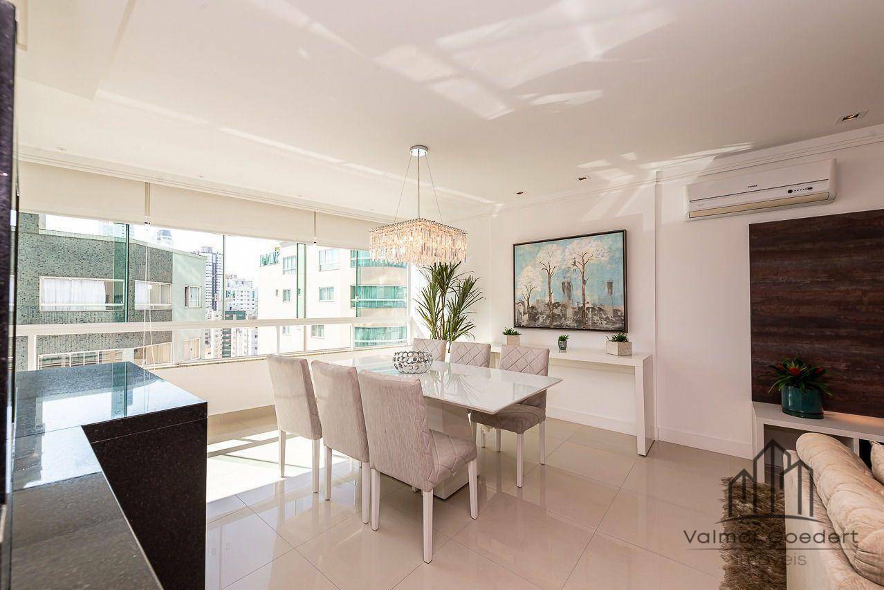 Apartamento à venda com 3 quartos, 130m² - Foto 4