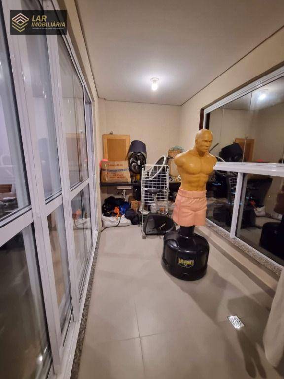 Apartamento à venda com 3 quartos, 111m² - Foto 3