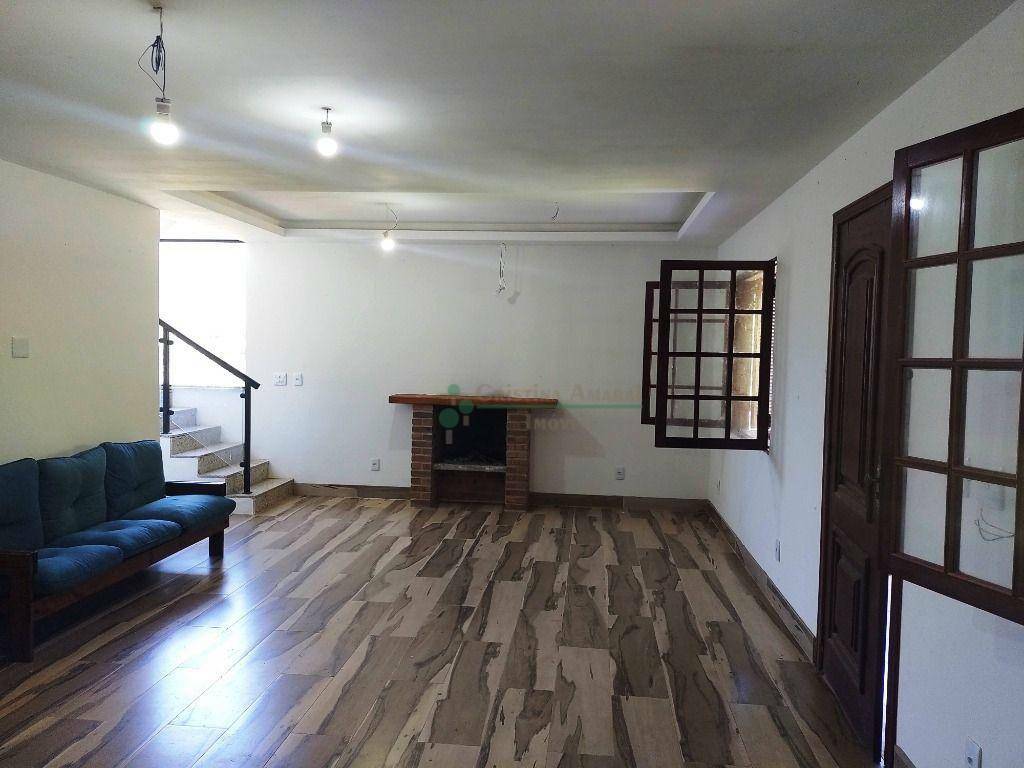 Casa de Condomínio à venda com 4 quartos, 275m² - Foto 4