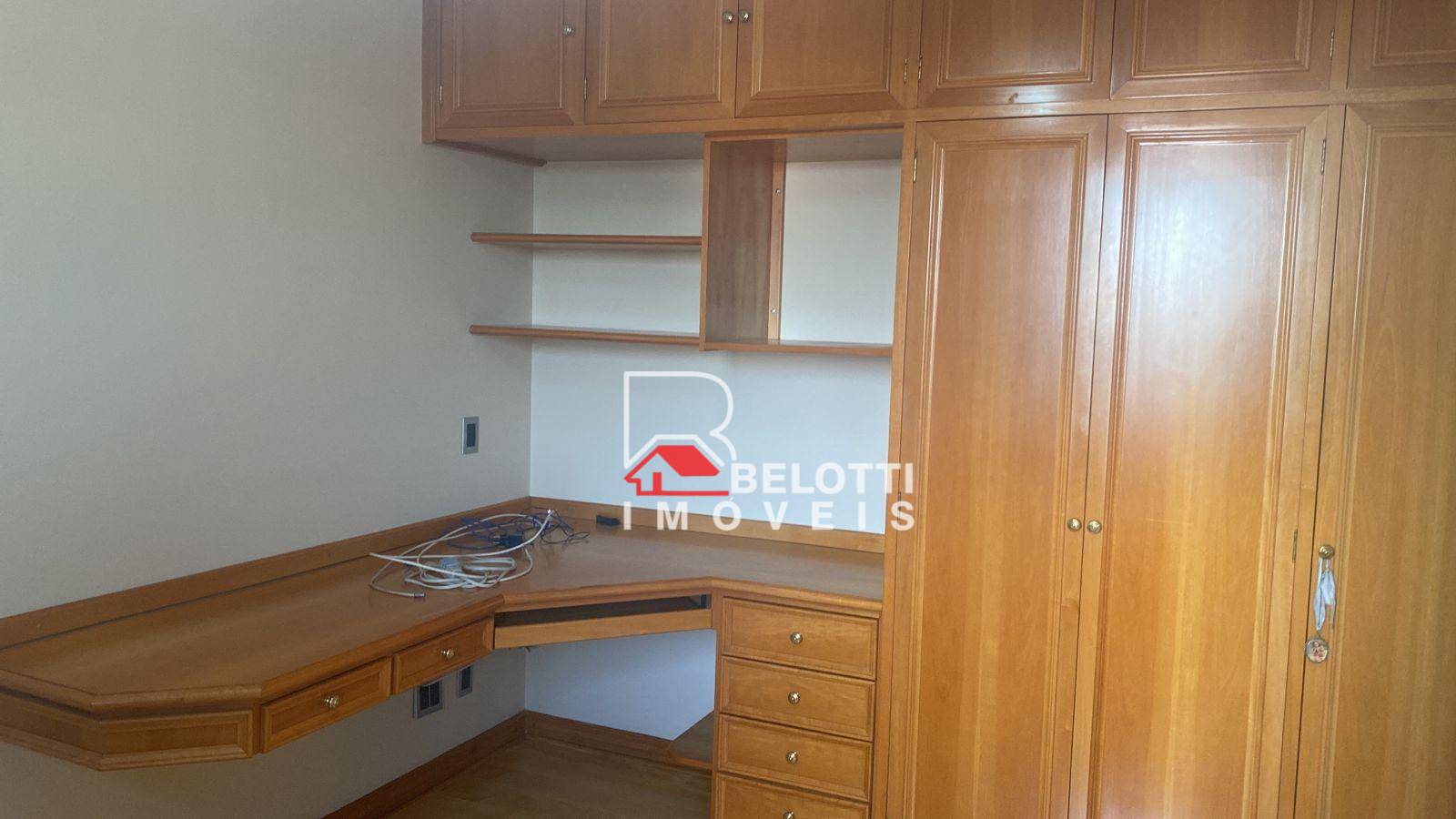 Apartamento à venda com 3 quartos, 207m² - Foto 4