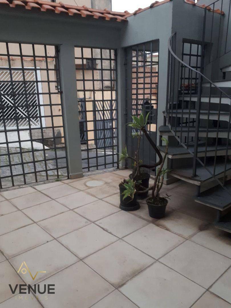 Sobrado à venda com 2 quartos, 200m² - Foto 29