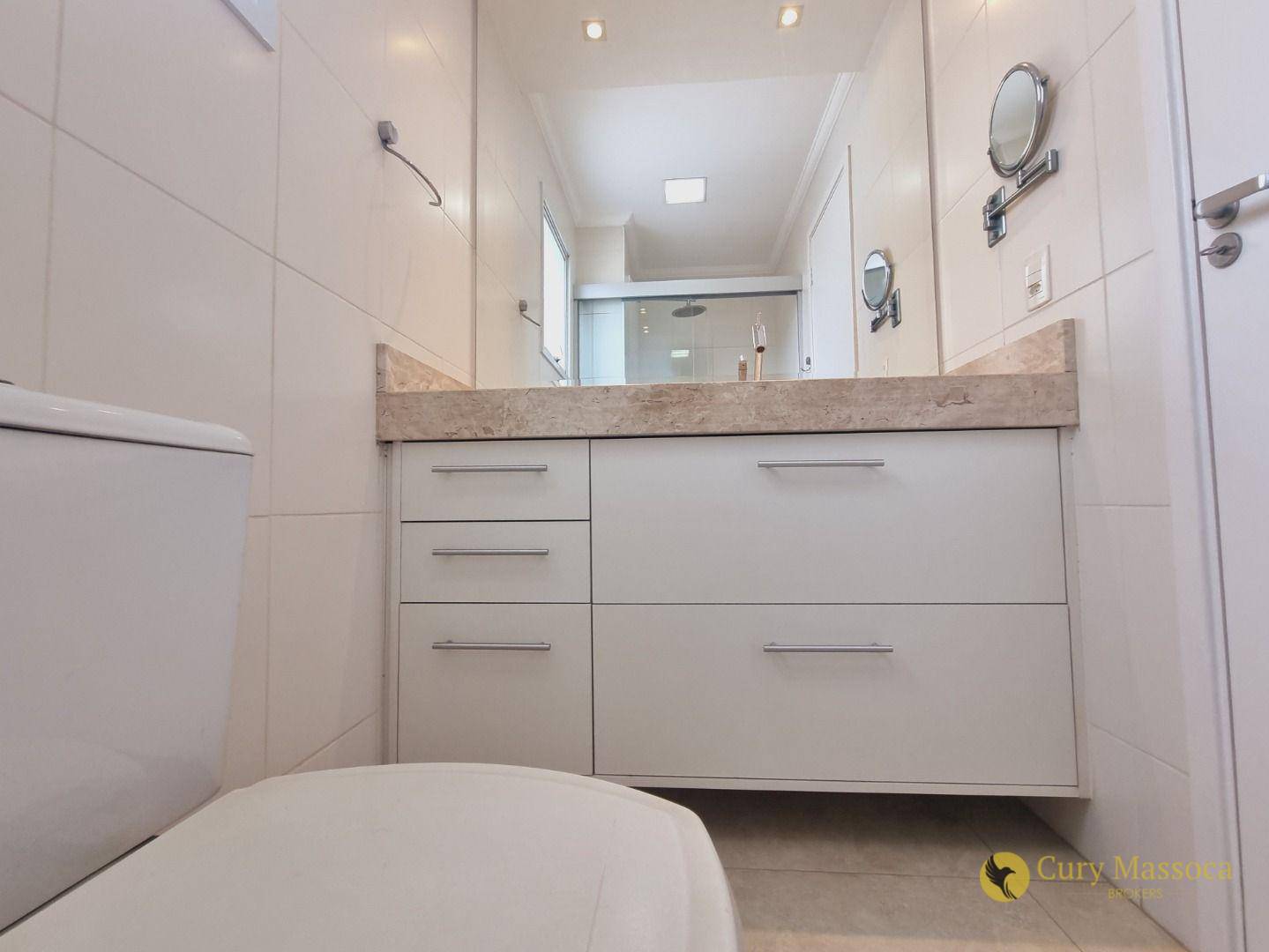 Apartamento para alugar com 2 quartos, 65m² - Foto 31