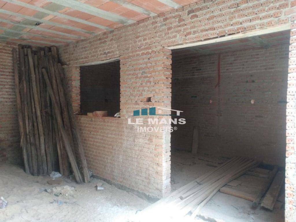 Casa à venda com 3 quartos, 122m² - Foto 2