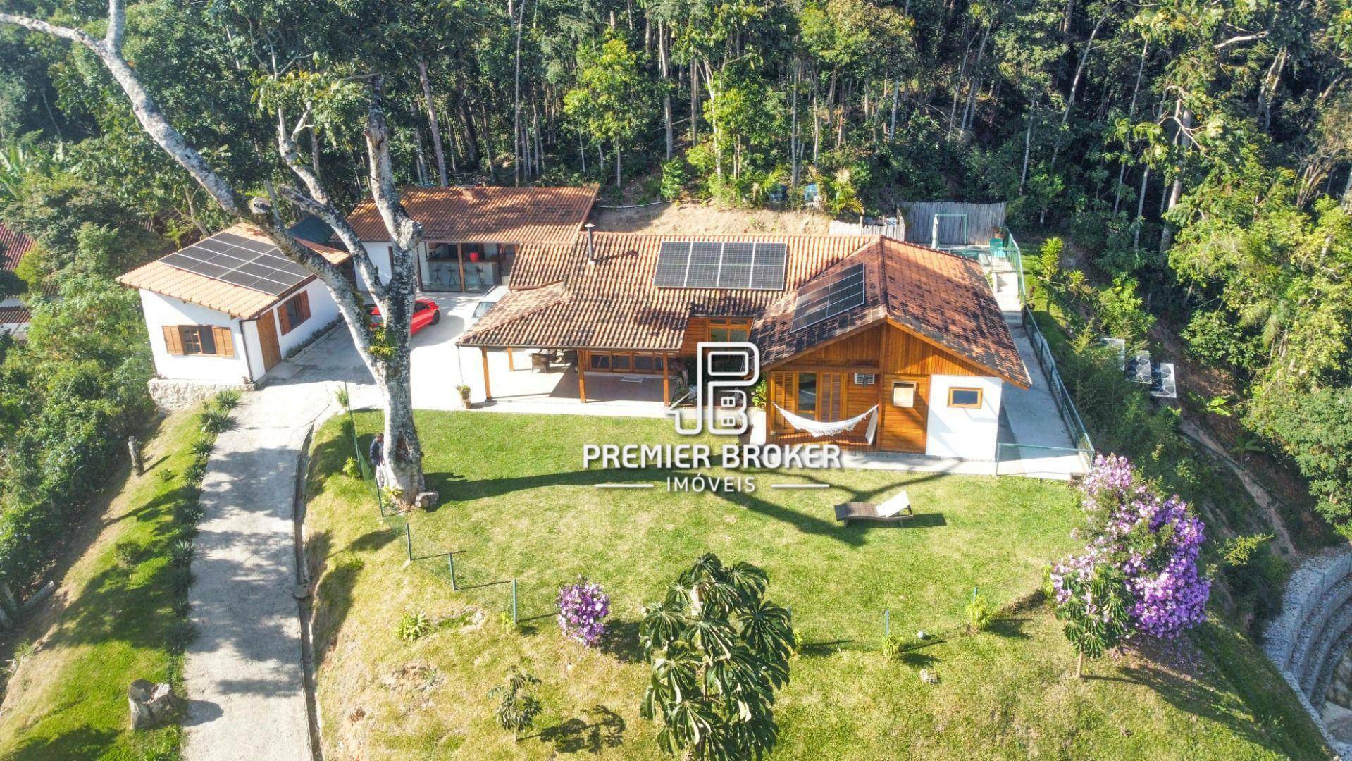 Casa de Condomínio à venda com 5 quartos, 210m² - Foto 4