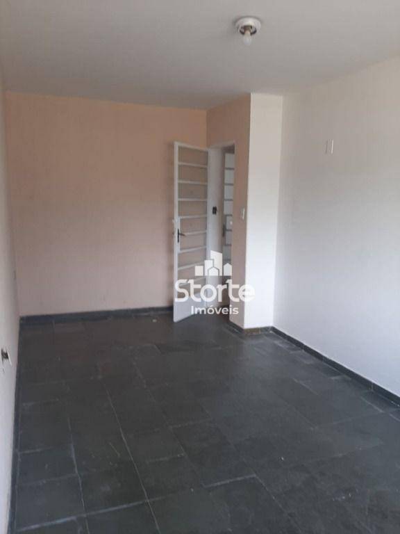 Casa à venda com 6 quartos, 250m² - Foto 5