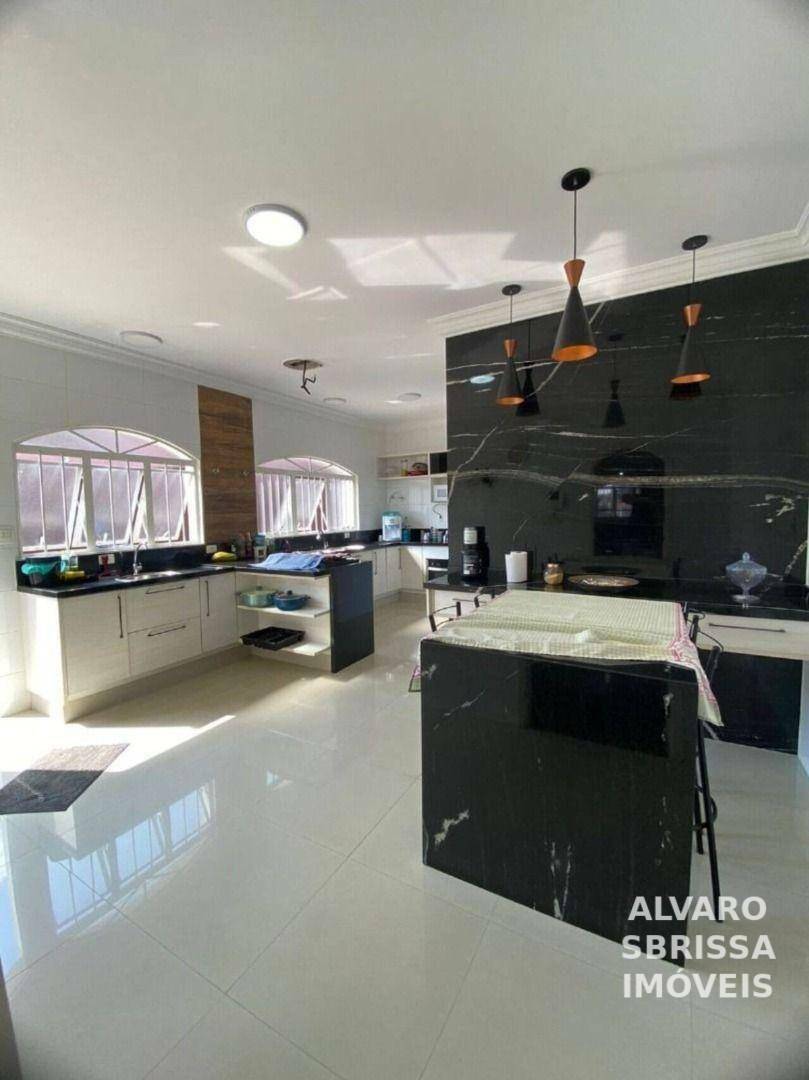 Casa à venda e aluguel com 4 quartos, 700m² - Foto 5