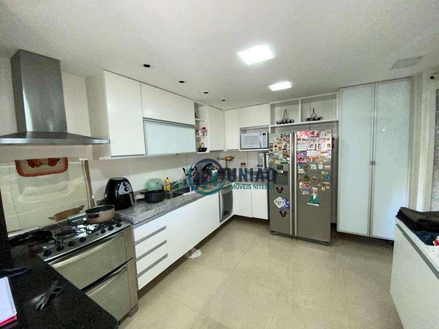 Apartamento à venda com 4 quartos, 250m² - Foto 11