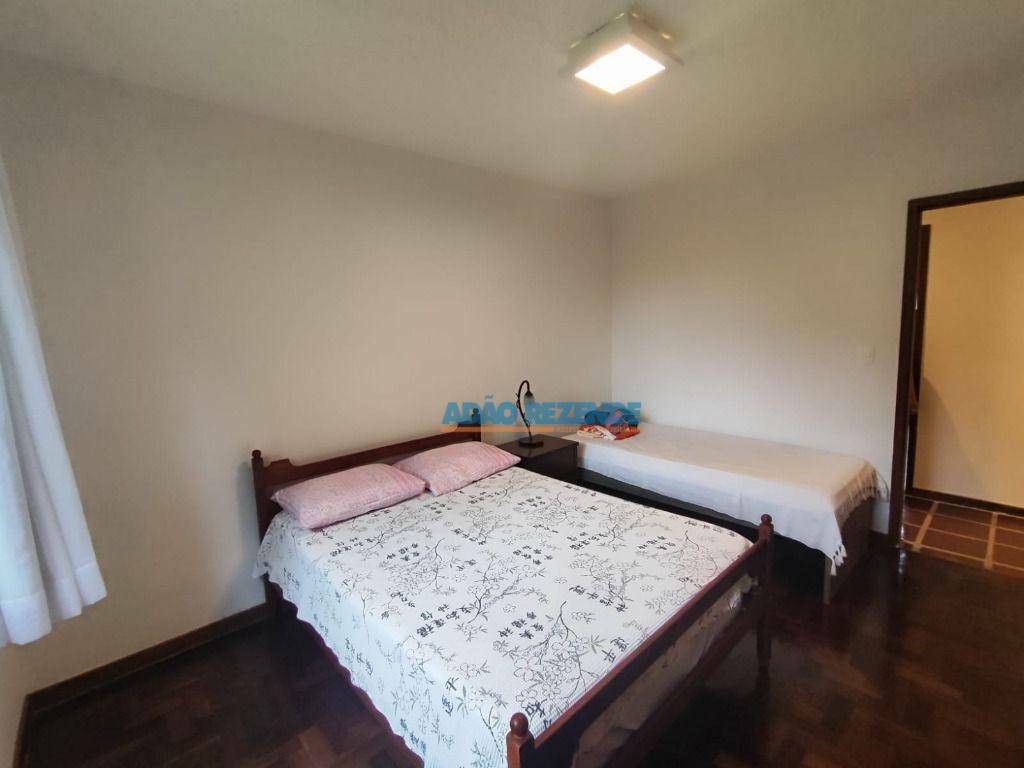 Casa à venda com 7 quartos, 281m² - Foto 22