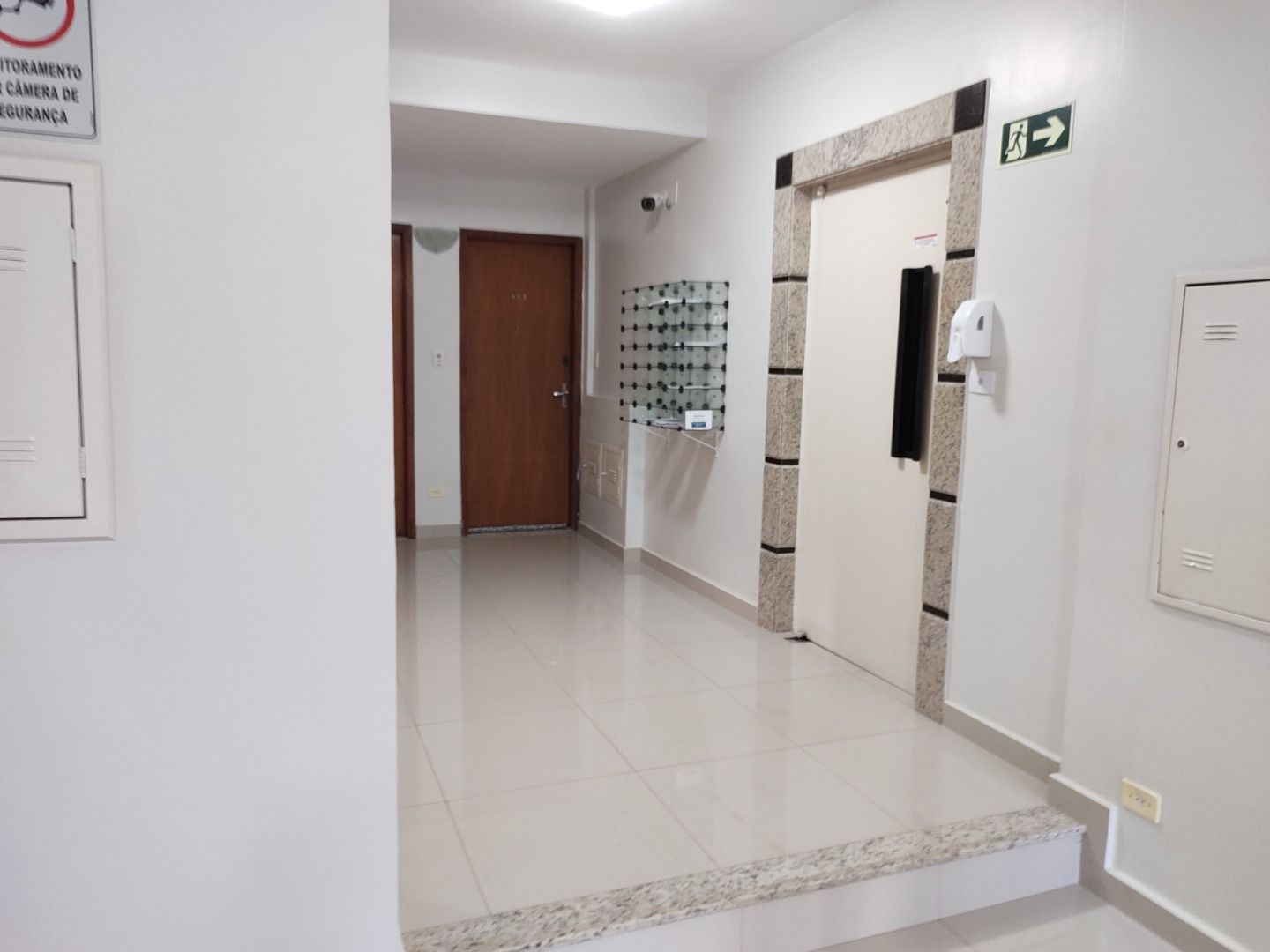 Apartamento para alugar com 2 quartos, 83m² - Foto 15