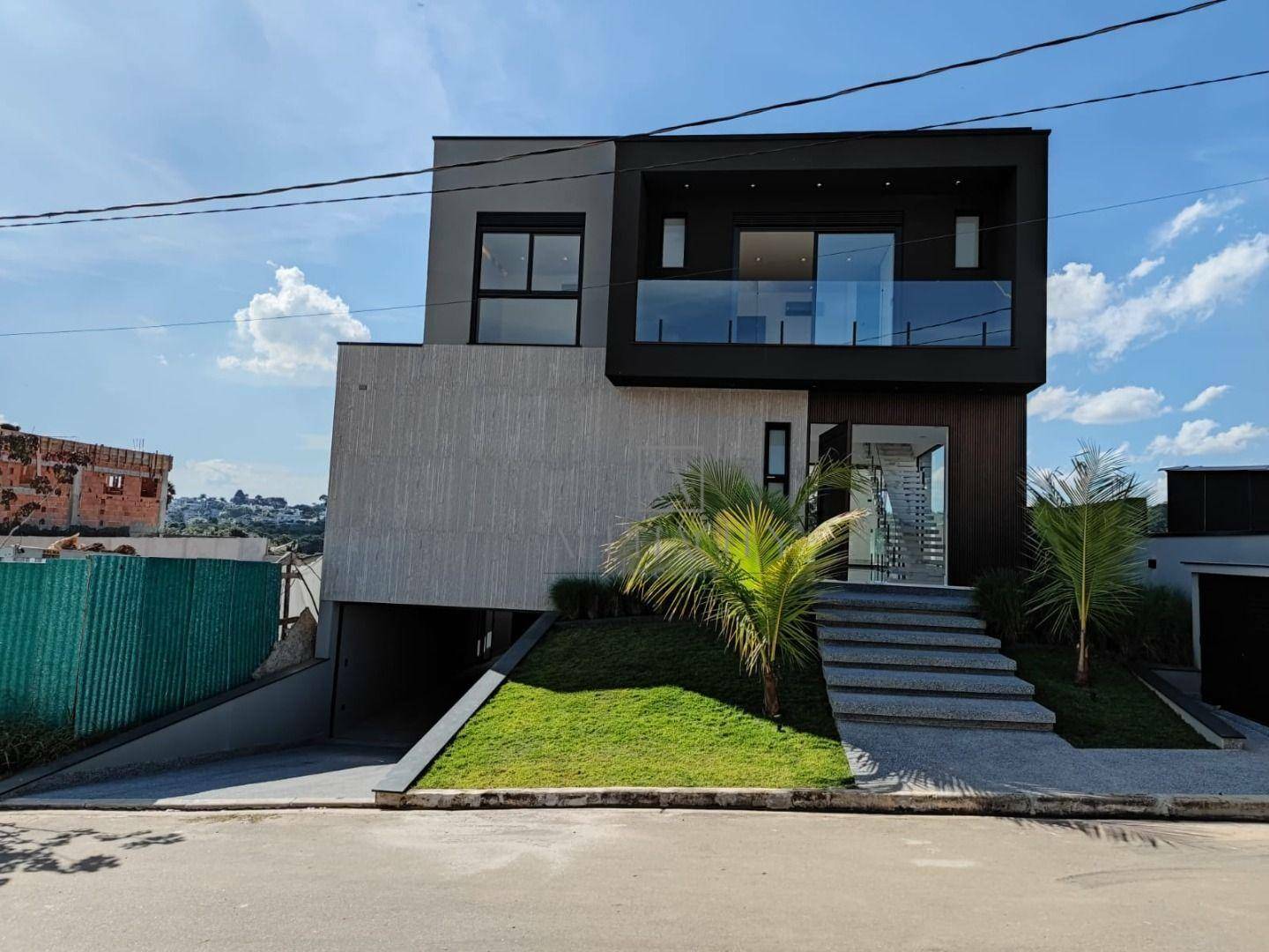 Casa de Condomínio à venda com 4 quartos, 486m² - Foto 1