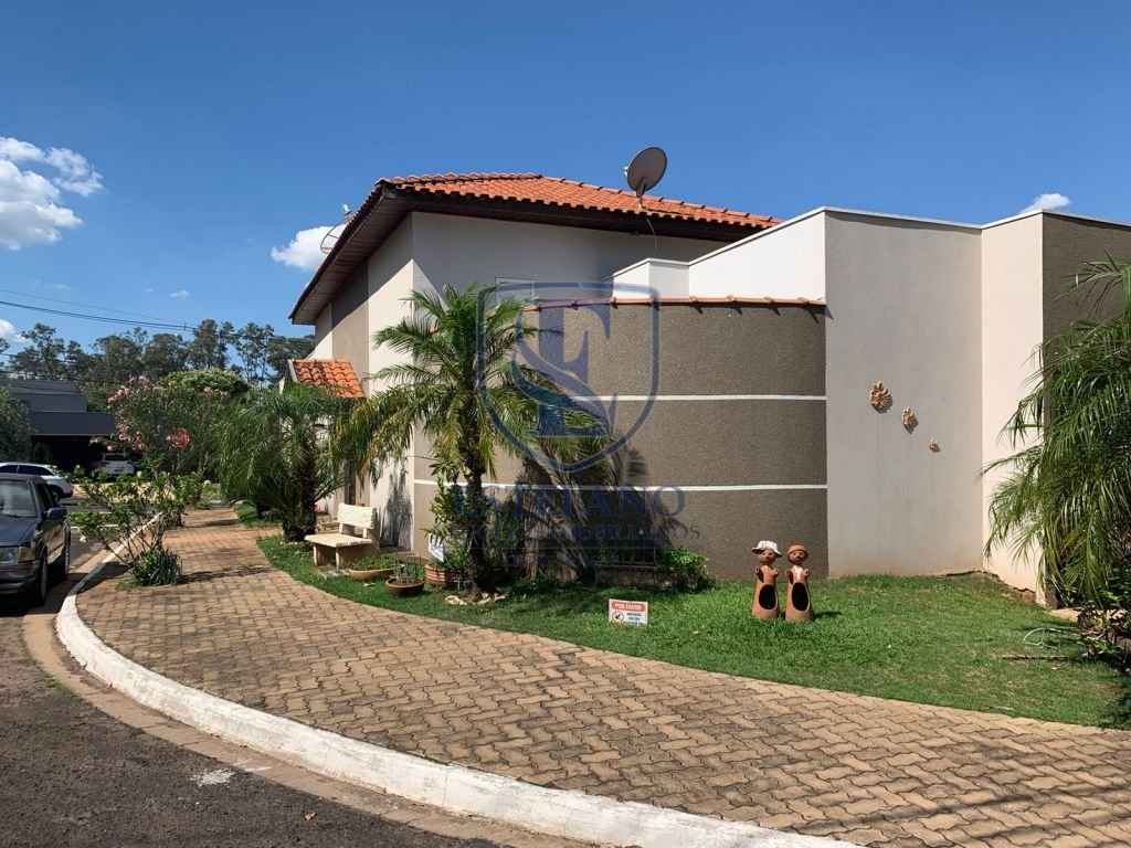 Casa à venda com 3 quartos, 473m² - Foto 1