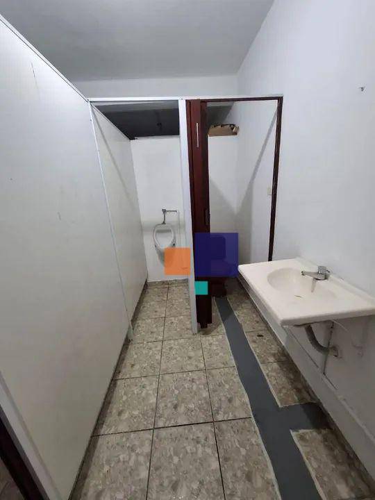 Sobrado à venda com 2 quartos, 218m² - Foto 11