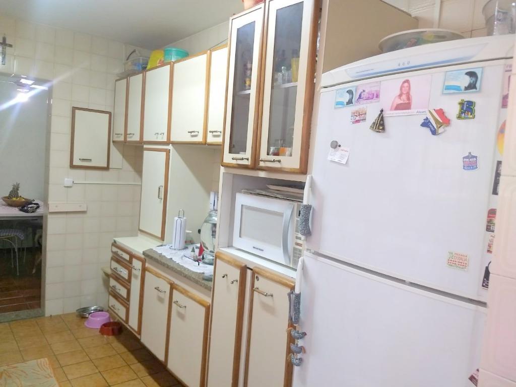 Apartamento à venda com 3 quartos, 150m² - Foto 9