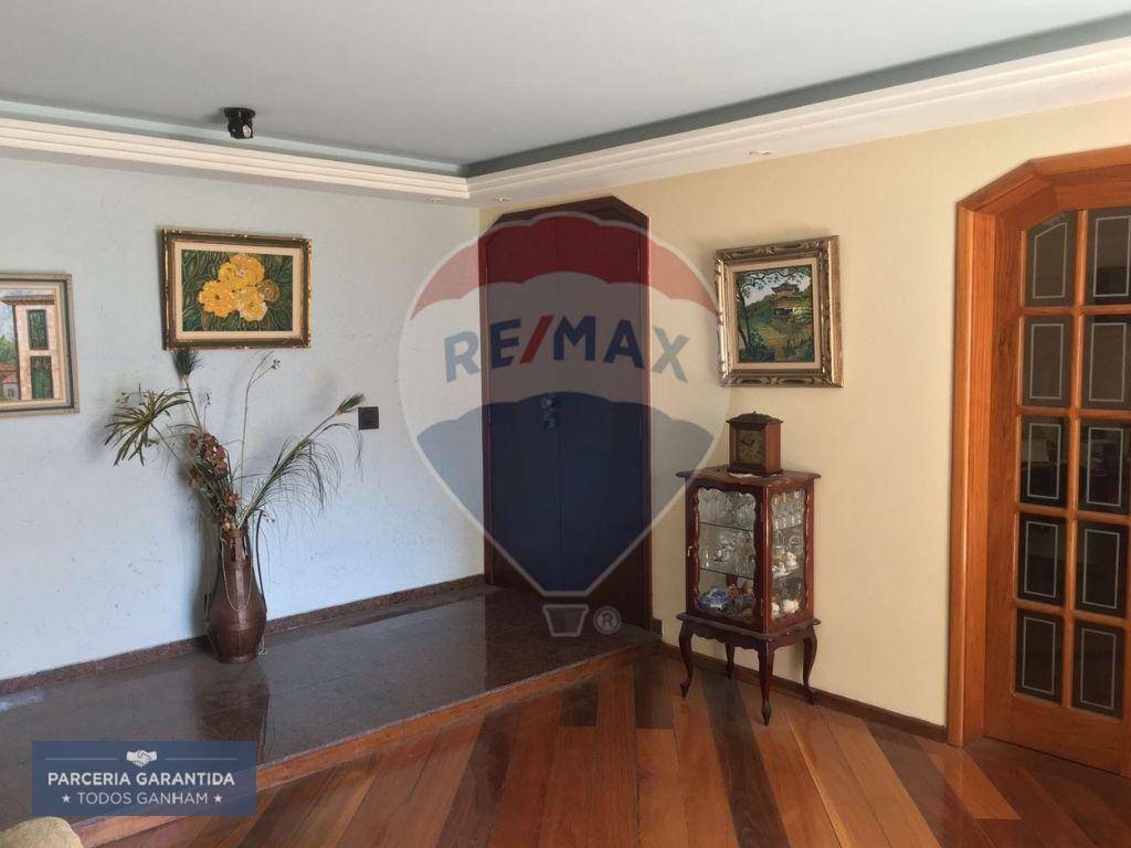 Apartamento à venda com 4 quartos, 280m² - Foto 1