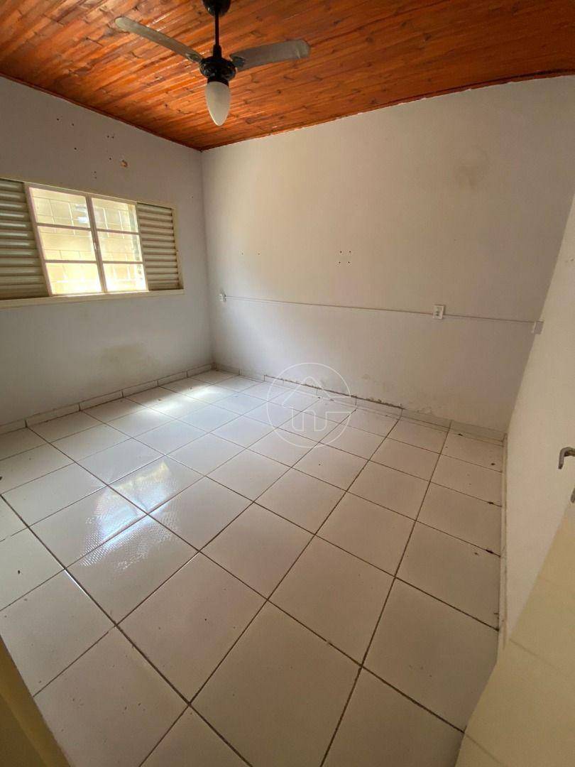 Casa à venda e aluguel com 3 quartos, 120m² - Foto 6