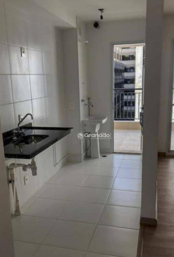 Apartamento à venda com 3 quartos, 79m² - Foto 7