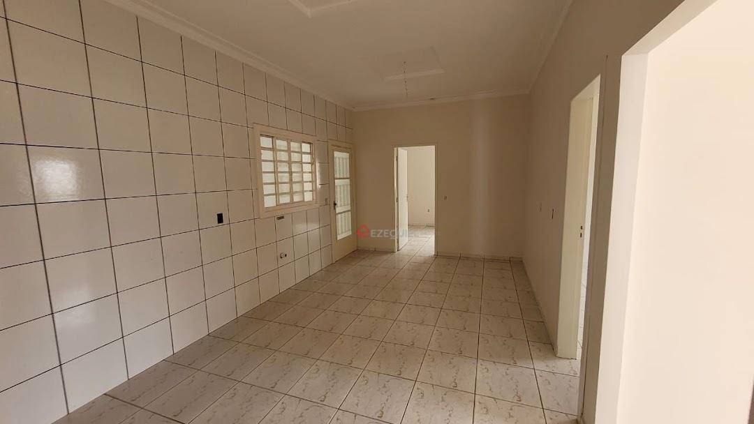 Casa à venda com 3 quartos, 160M2 - Foto 11