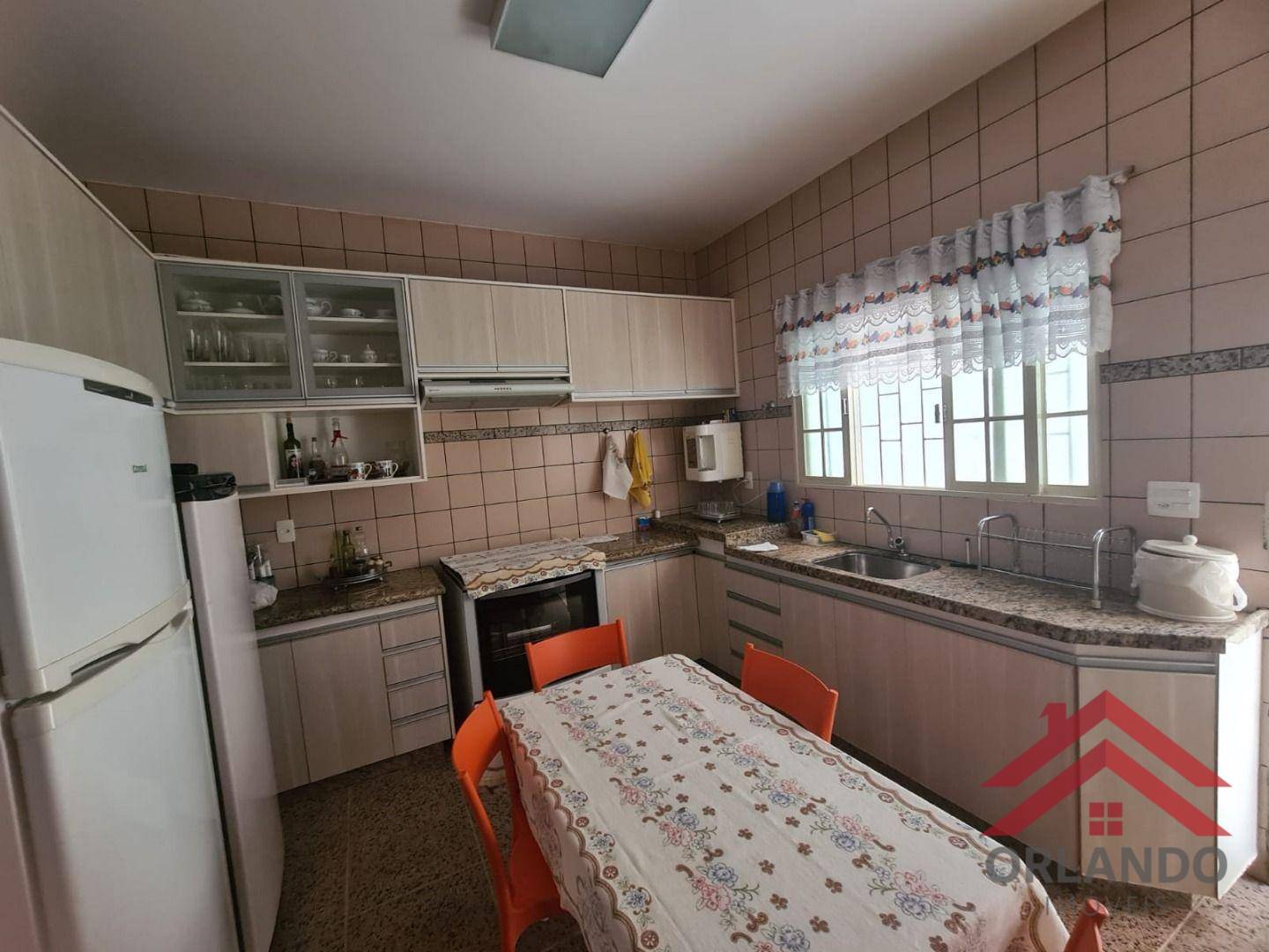 Casa à venda com 3 quartos, 210m² - Foto 10