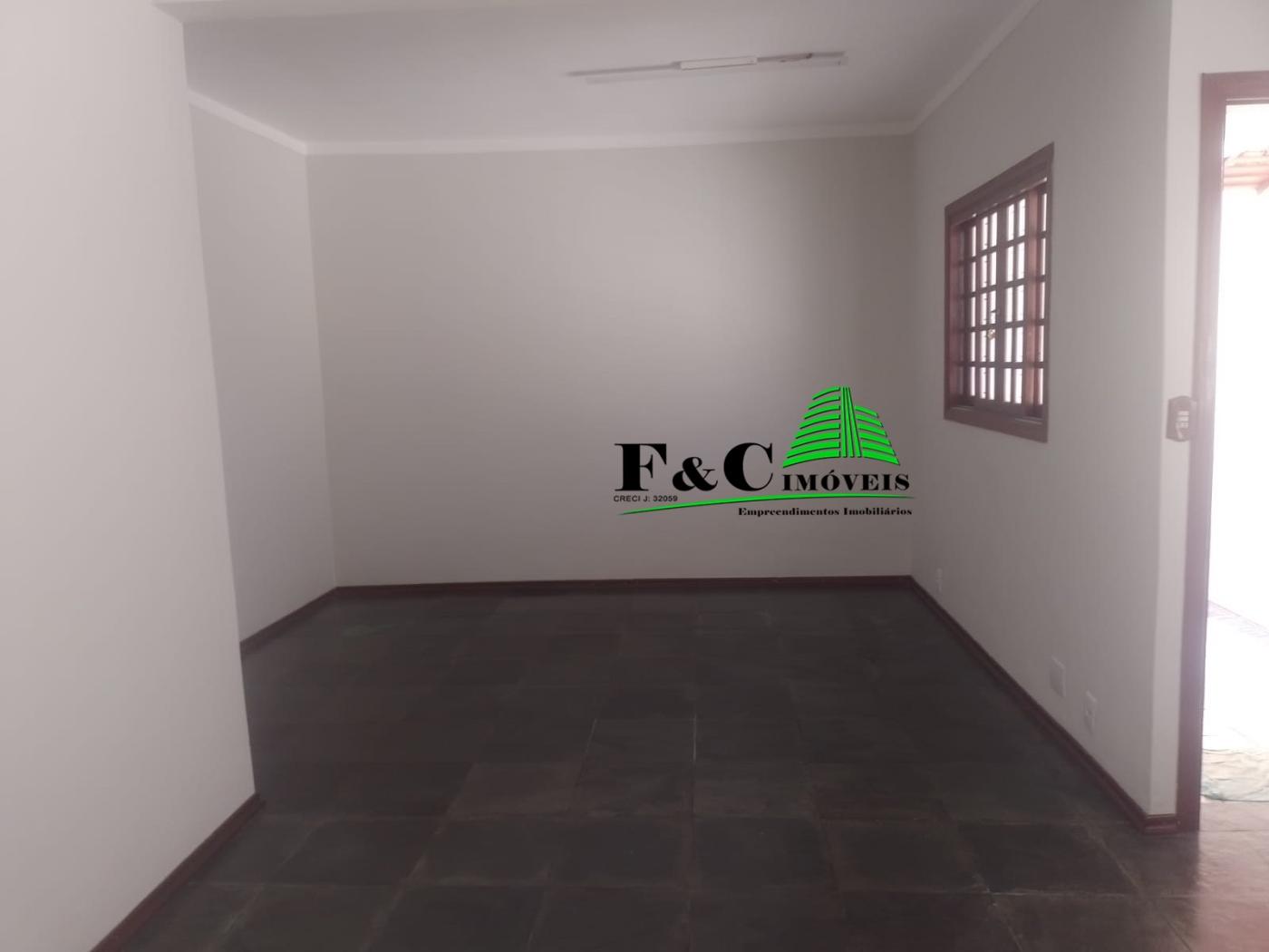 Casa à venda com 3 quartos, 250m² - Foto 8