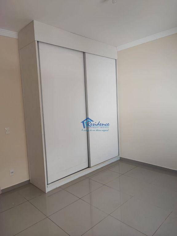 Casa de Condomínio para alugar com 3 quartos, 180m² - Foto 4