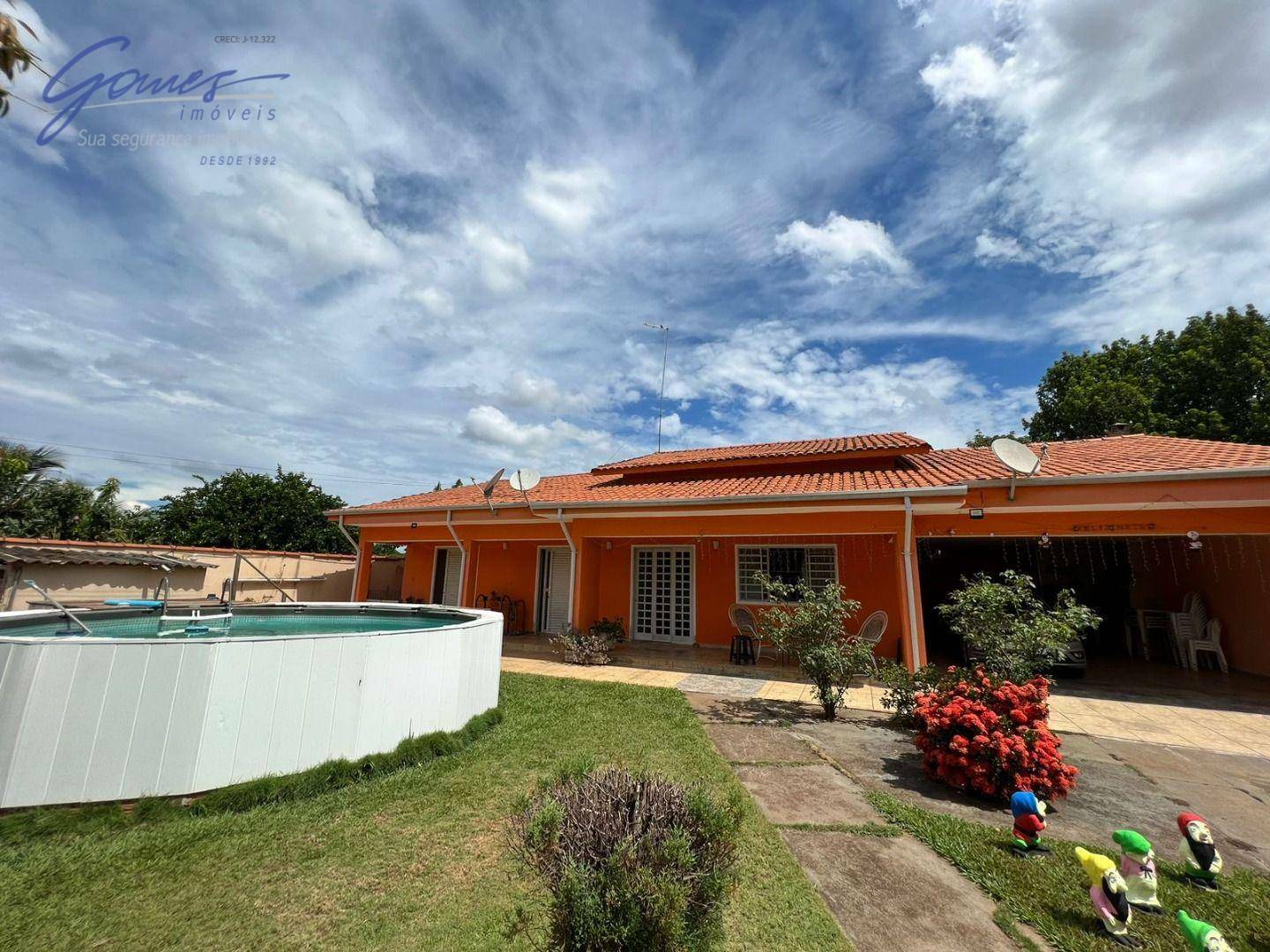 Chácara, 3 quartos, 730 m² - Foto 1