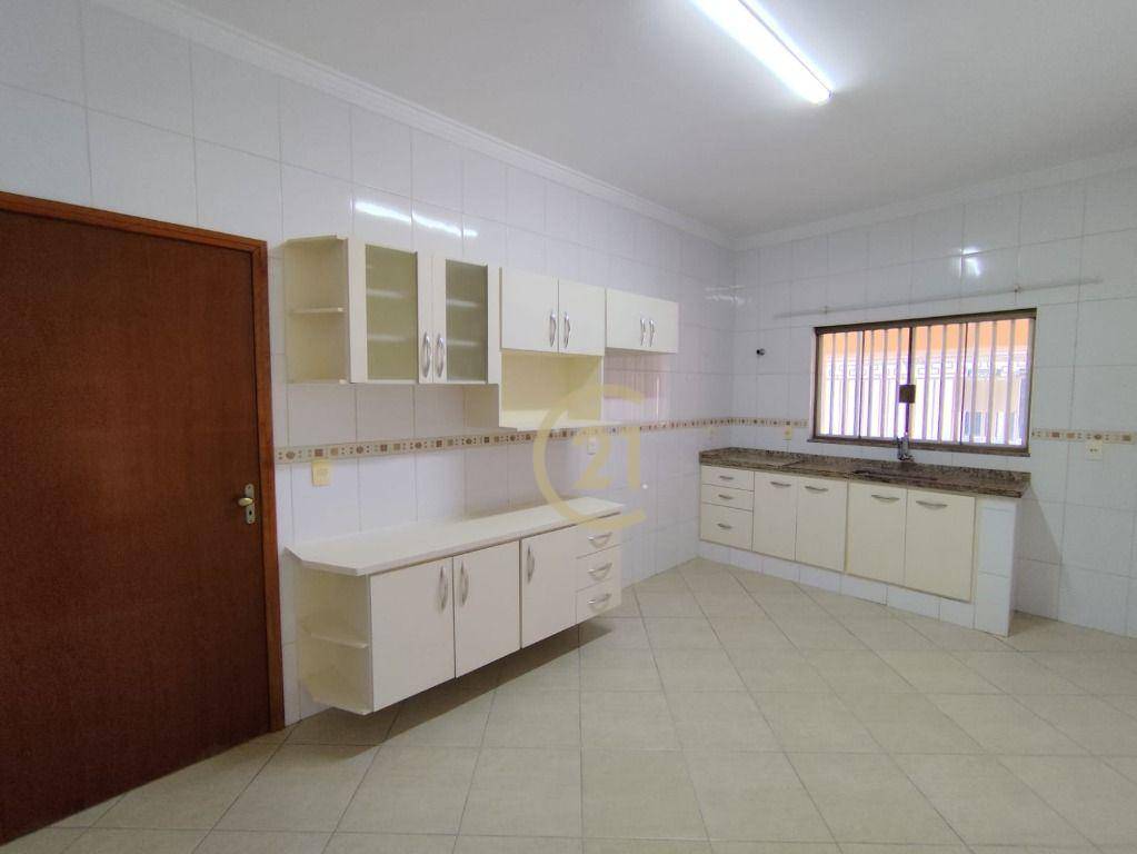 Casa para alugar com 3 quartos, 134m² - Foto 17