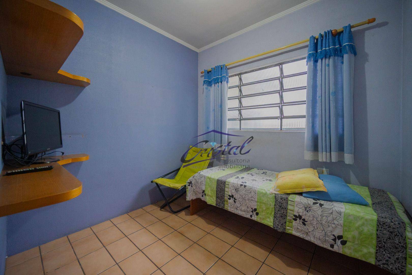 Casa à venda com 3 quartos, 331m² - Foto 10