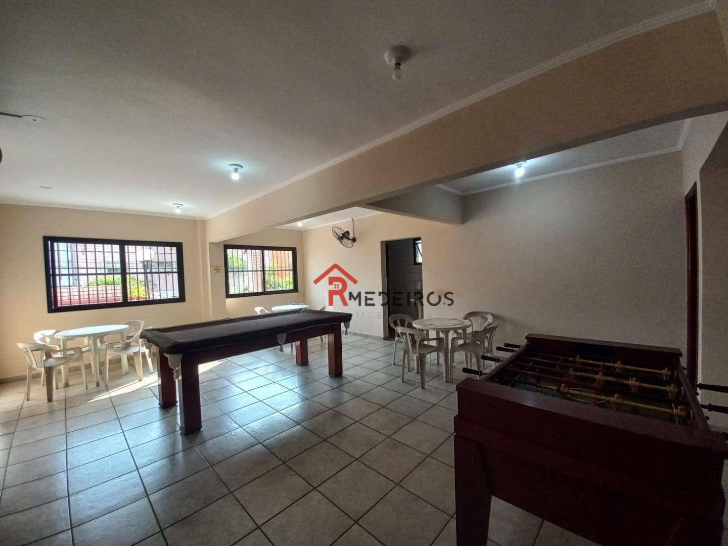 Apartamento à venda com 1 quarto, 56m² - Foto 11