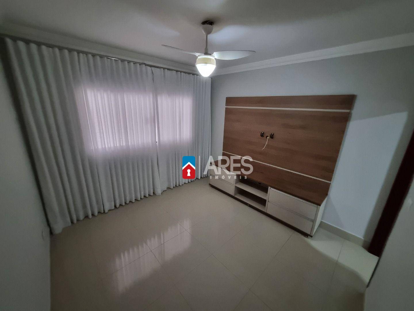 Casa à venda com 2 quartos, 100m² - Foto 5