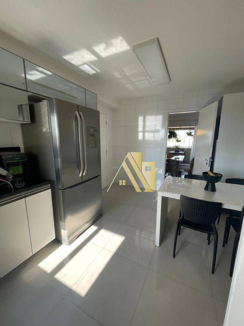 Apartamento à venda com 3 quartos, 128m² - Foto 11