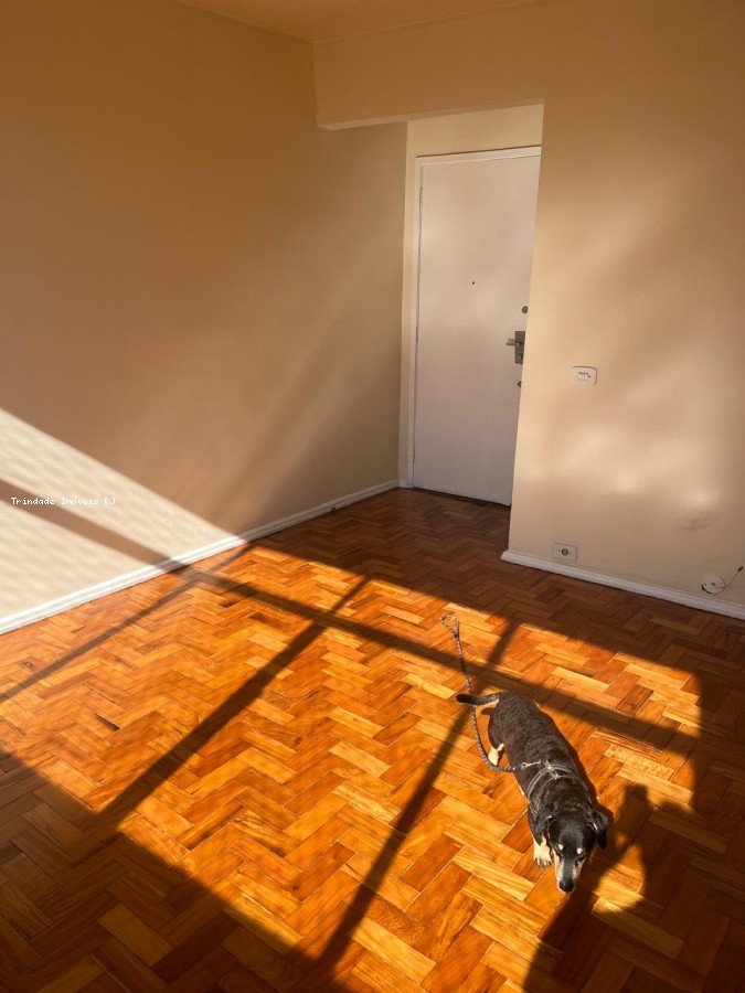 Apartamento à venda com 3 quartos, 95m² - Foto 4