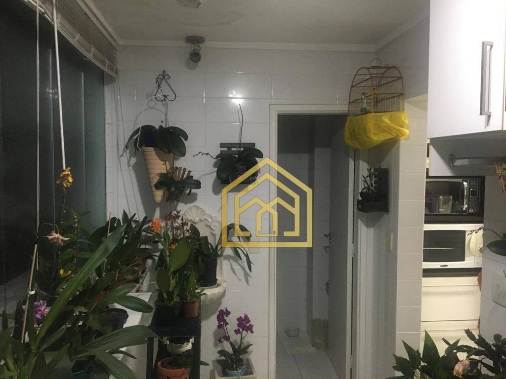 Apartamento à venda com 3 quartos, 140m² - Foto 10