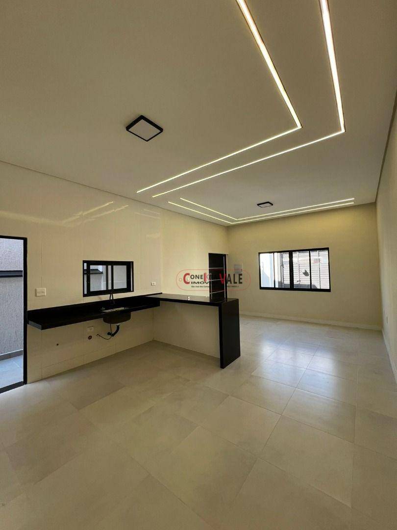 Casa à venda com 3 quartos, 80m² - Foto 1
