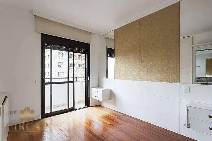 Apartamento à venda com 3 quartos, 177m² - Foto 8