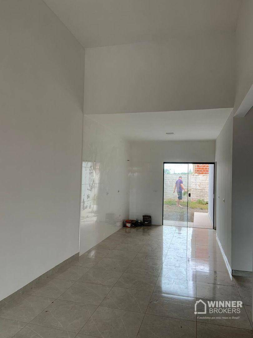 Casa à venda com 3 quartos, 79m² - Foto 4