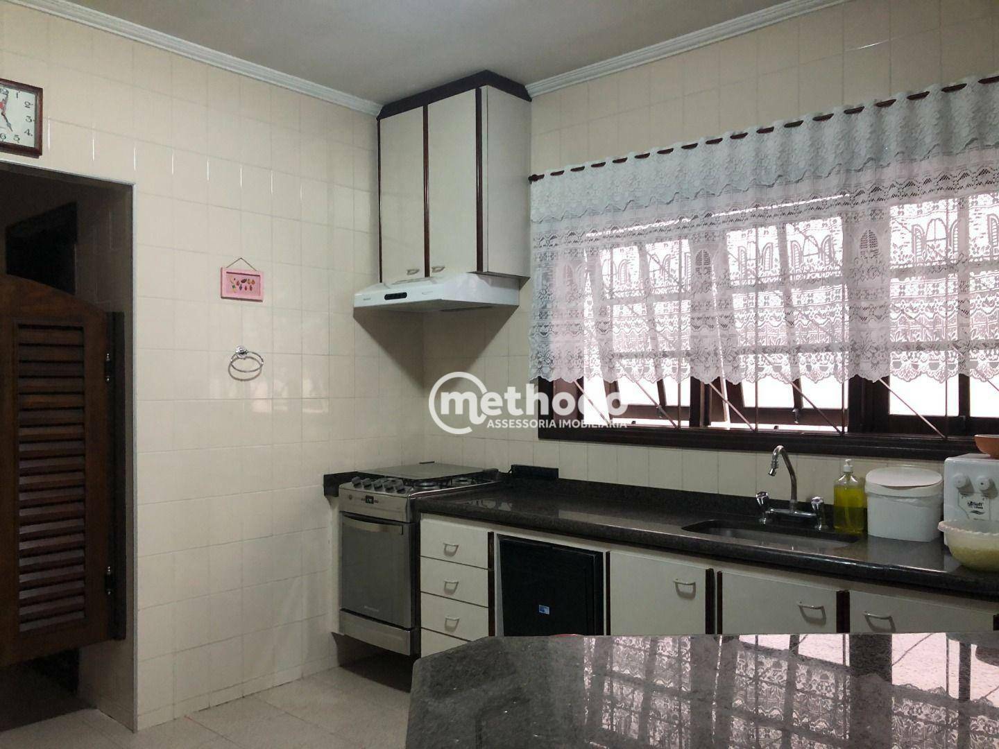 Casa à venda com 3 quartos, 259m² - Foto 12