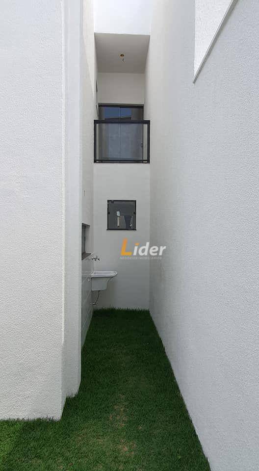 Casa à venda com 3 quartos, 90m² - Foto 13