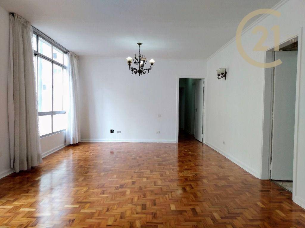 Apartamento à venda com 3 quartos, 127m² - Foto 2