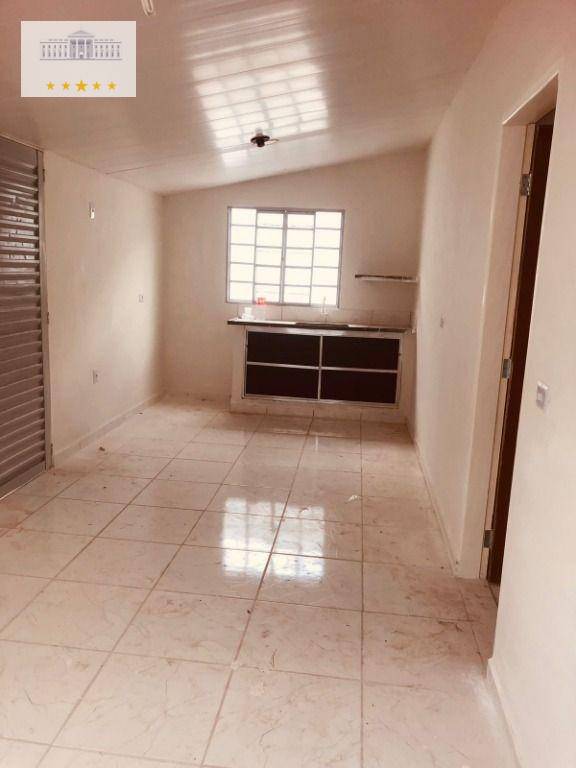 Casa para alugar com 3 quartos, 179m² - Foto 12