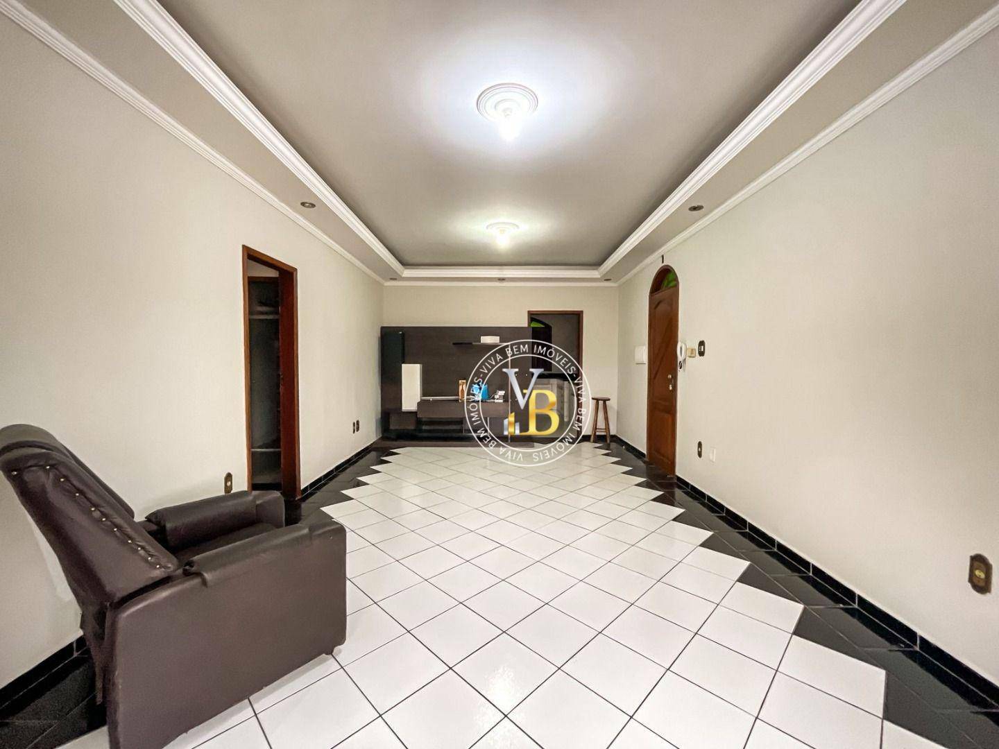 Casa para alugar com 4 quartos, 240m² - Foto 3