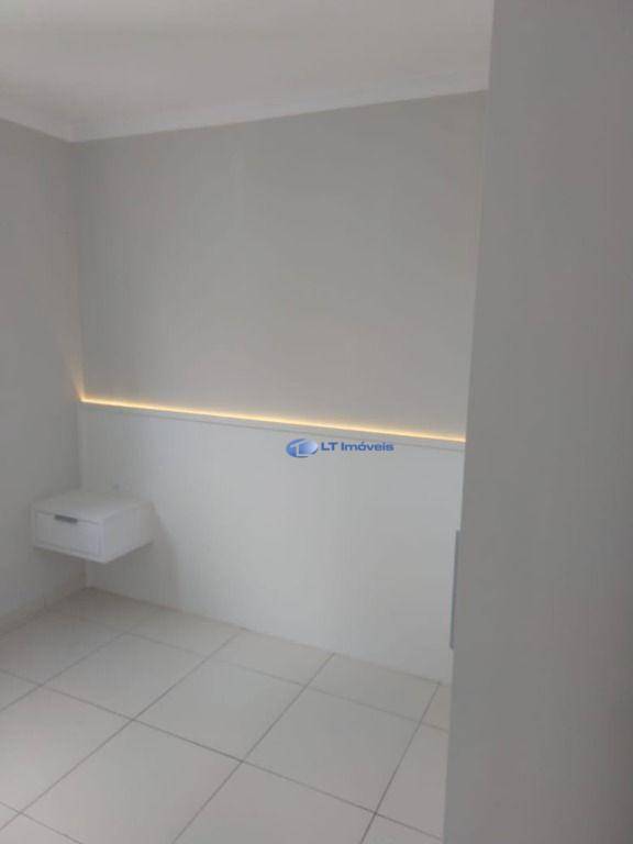Apartamento para alugar com 2 quartos, 45m² - Foto 11