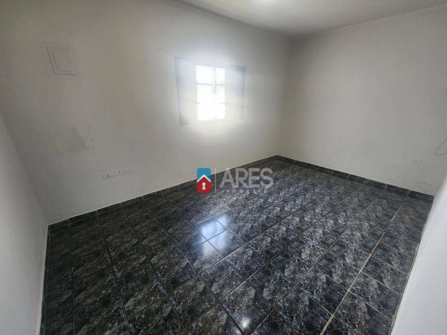 Casa para alugar com 1 quarto, 54m² - Foto 9