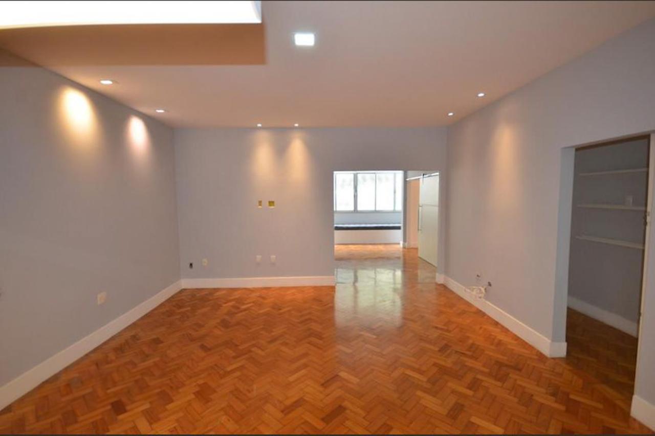 Apartamento à venda com 4 quartos, 210m² - Foto 3